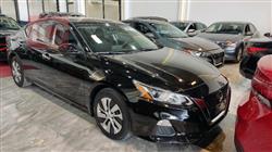 نيسان ألتيما